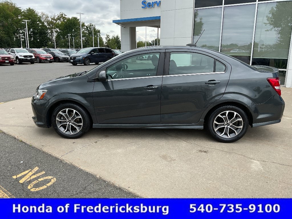Used 2020 Chevrolet Sonic LT w/ Convenience Package FWD image 3