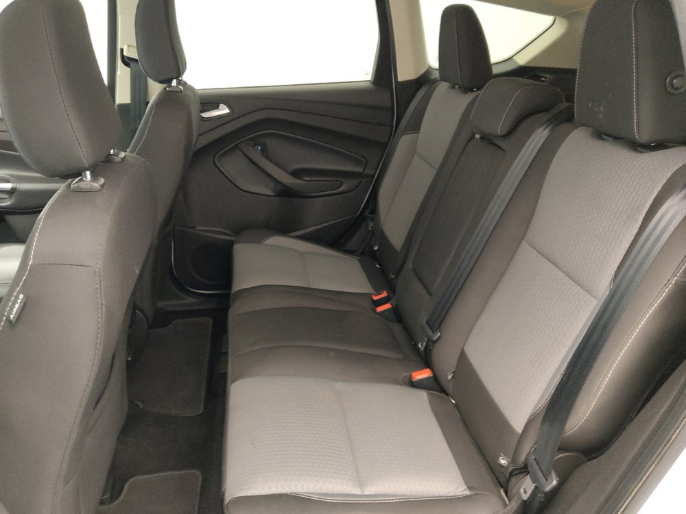 Used 2019 Ford Escape SE FWD image 18