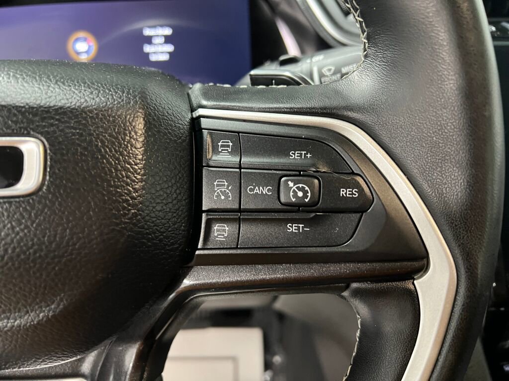 Used 2022 Jeep Grand Cherokee L Laredo w/ Luxury Tech Group I image 18