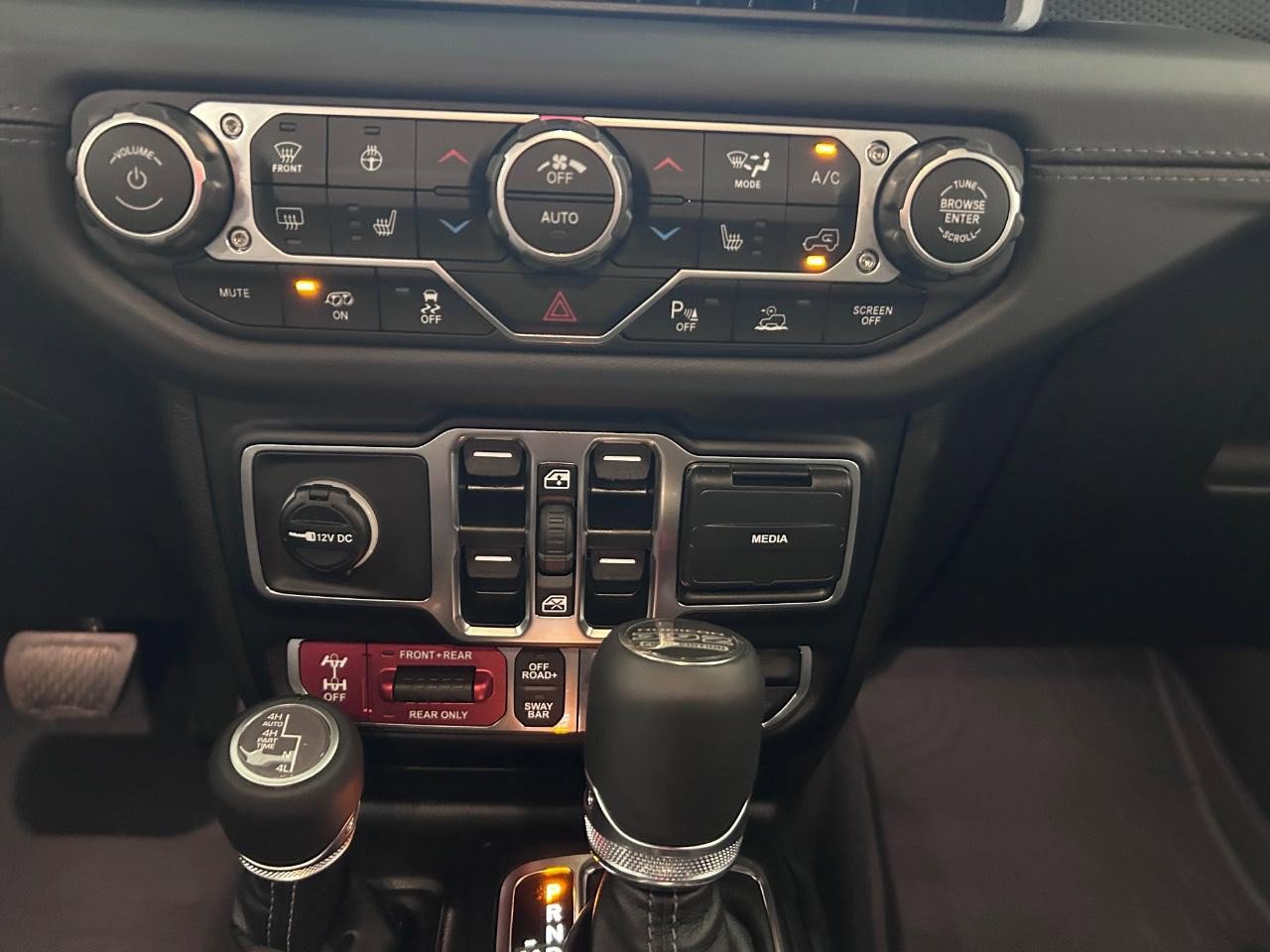 New 2025 Jeep Wrangler Unlimited Rubicon 392 image 15