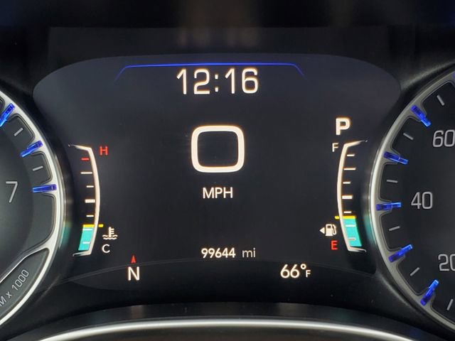 Used 2018 Chrysler Pacifica Touring-L Plus w/ Tire & Wheel Group FWD image 14