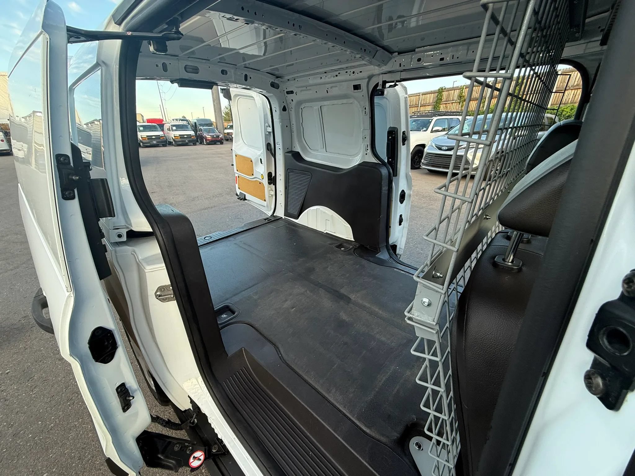 Used 2018 Ford Transit Connect XL FWD image 18