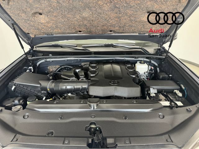Used 2024 Toyota 4Runner Limited AWD/4WD image 4