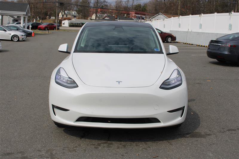 Used 2022 Tesla Model Y Long Range image 3