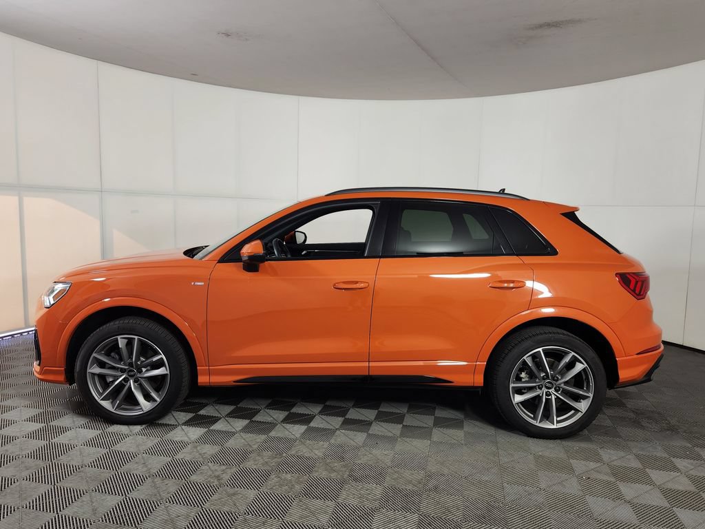 Used 2024 Audi Q3 2.0T Premium Plus w/ Premium Plus Package AWD/4WD image 4