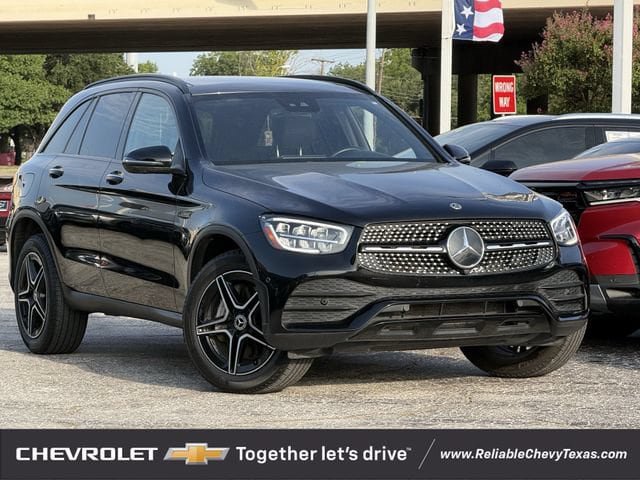 Used 2022 Mercedes-Benz GLC 300 image 2