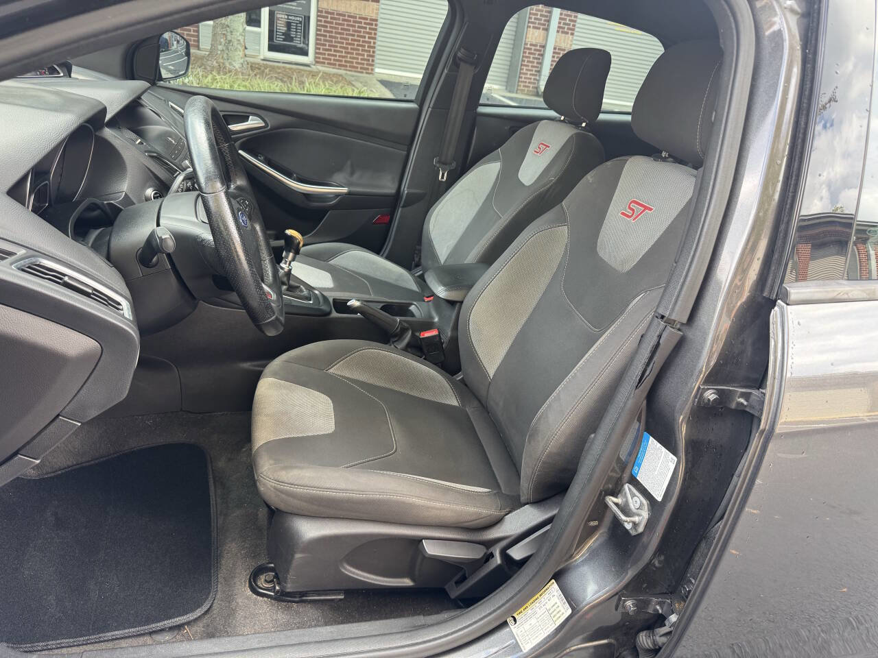 Used 2018 Ford Focus ST image 10