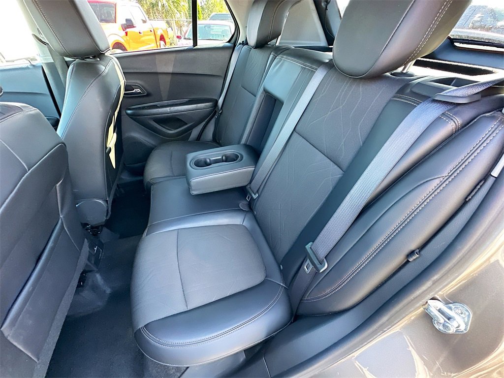 Certified 2022 Chevrolet Trax LT w/ LT Convenience Package image 22