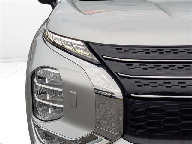 Used 2024 Mitsubishi Outlander SE image 18