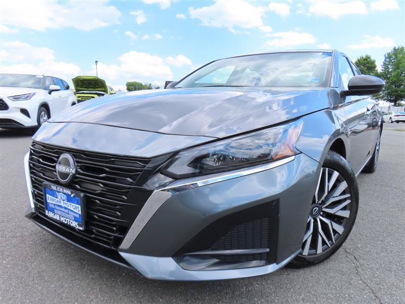 Used 2025 Nissan Altima 2.5 SV