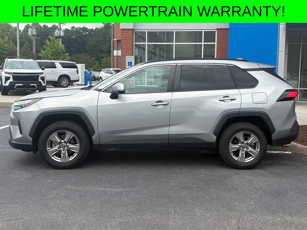 Used 2024 Toyota RAV4 XLE AWD/4WD image 2