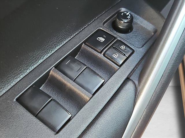 Certified 2023 Toyota Corolla Cross LE AWD/4WD image 11