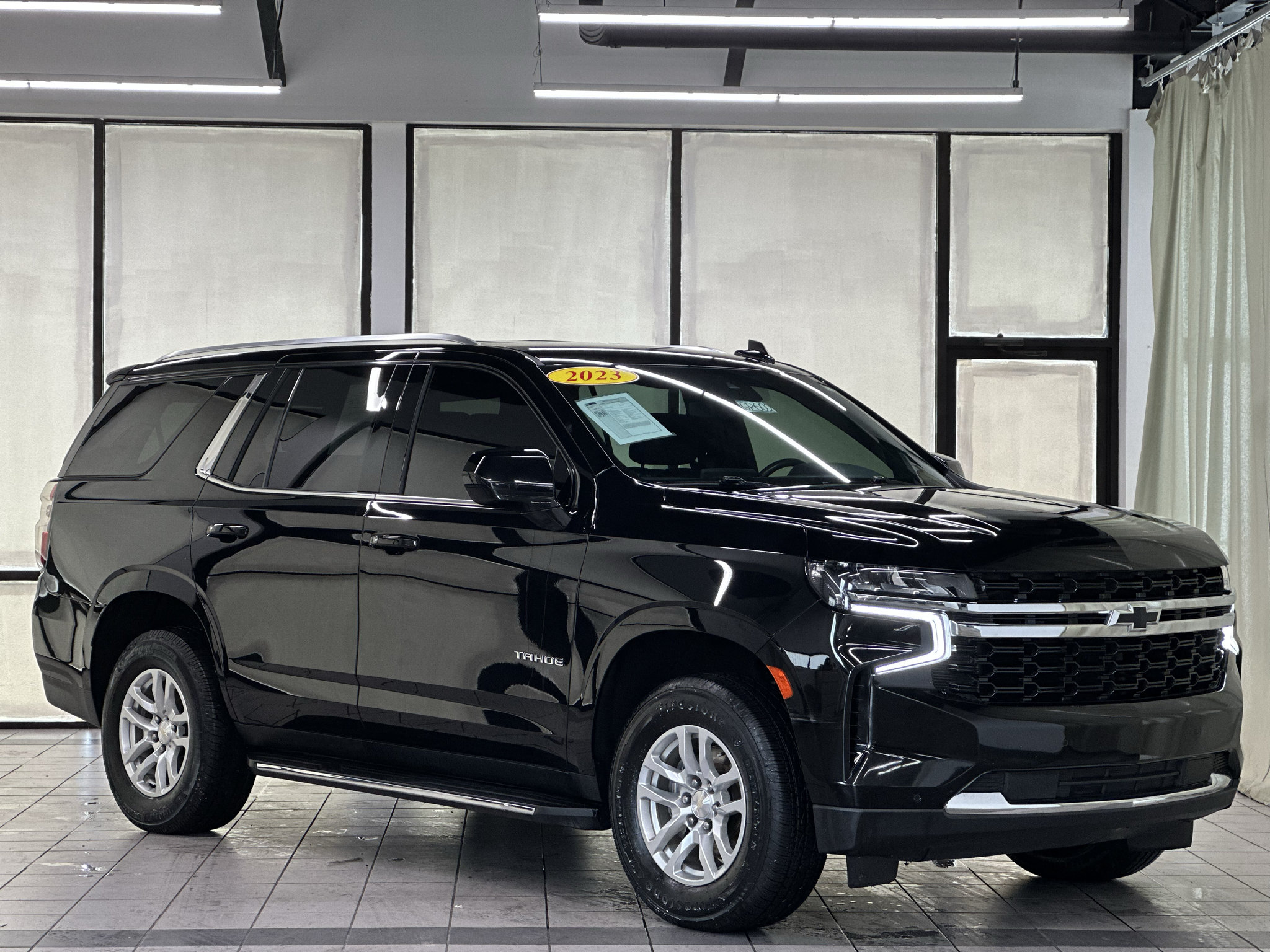 Used 2023 Chevrolet Tahoe LS AWD/4WD image 1