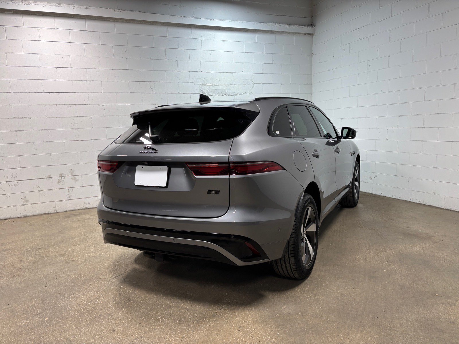 New 2026 Jaguar F-PACE R-Dynamic S AWD/4WD image 7
