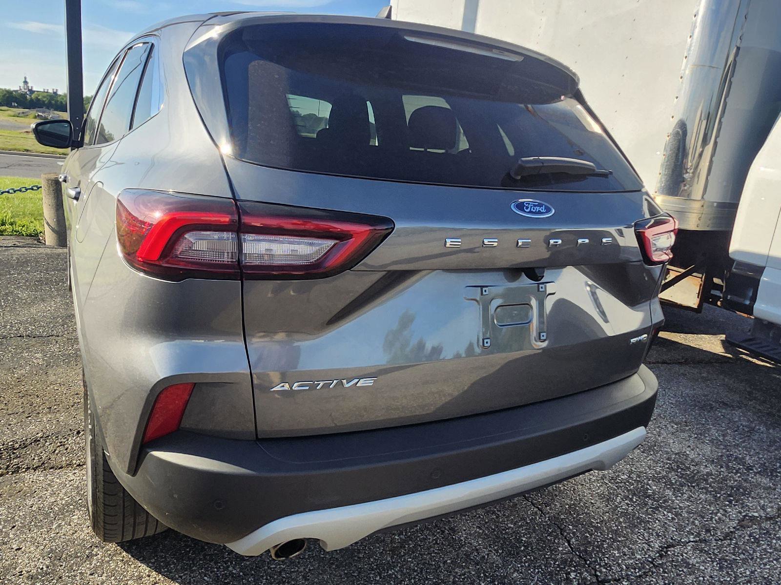 Used 2023 Ford Escape Active w/ Tech Pack #1 AWD/4WD image 3