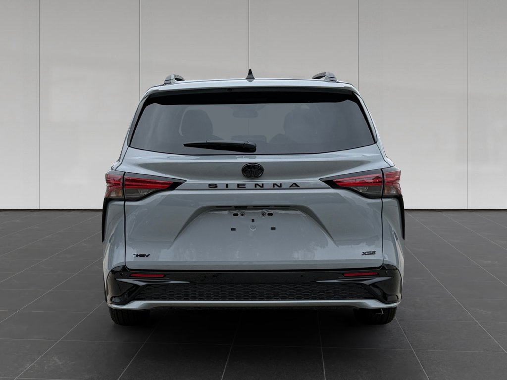 New 2026 Toyota Sienna XSE FWD image 4