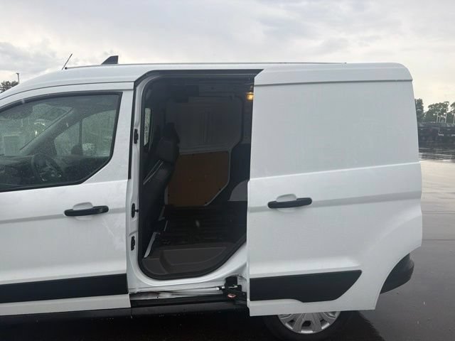 Used 2022 Ford Transit Connect XL FWD image 17