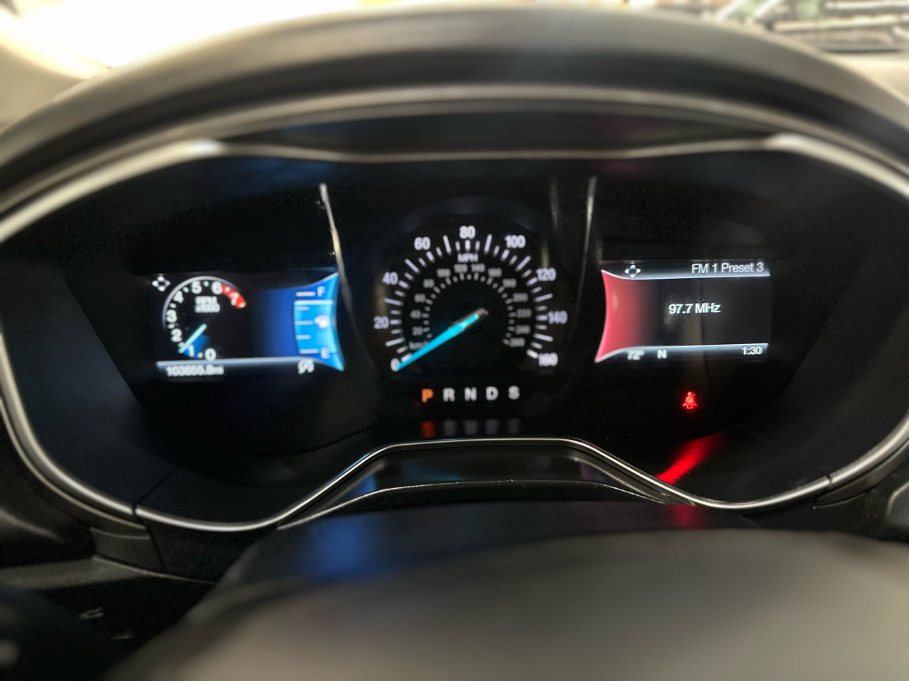 Used 2017 Ford Fusion SE w/ Fusion SE Technology Package image 22