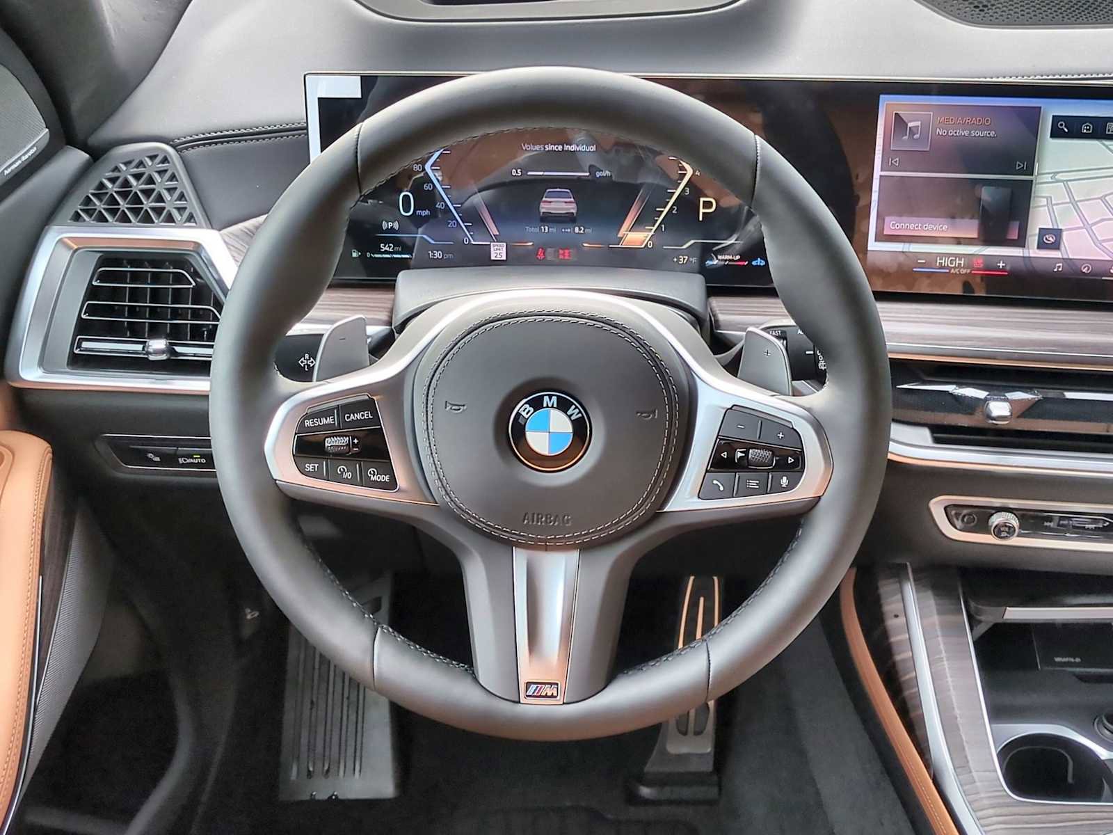 New 2026 BMW X7 xDrive40i w/ Executive Package image 24