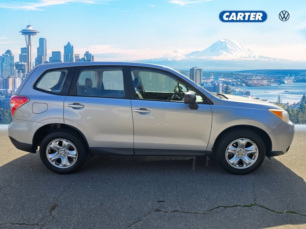 Used 2014 Subaru Forester 2.5i AWD/4WD image 2