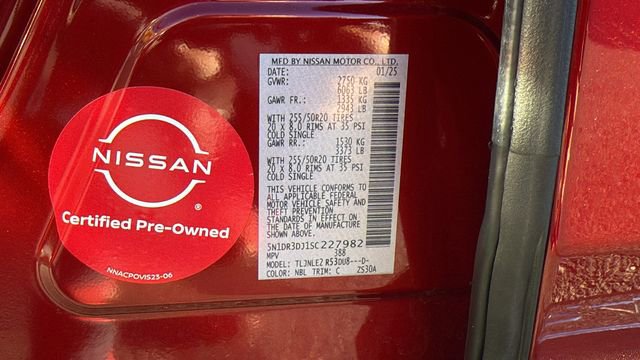 Used 2025 Nissan Pathfinder Platinum w/ Cargo Package image 30