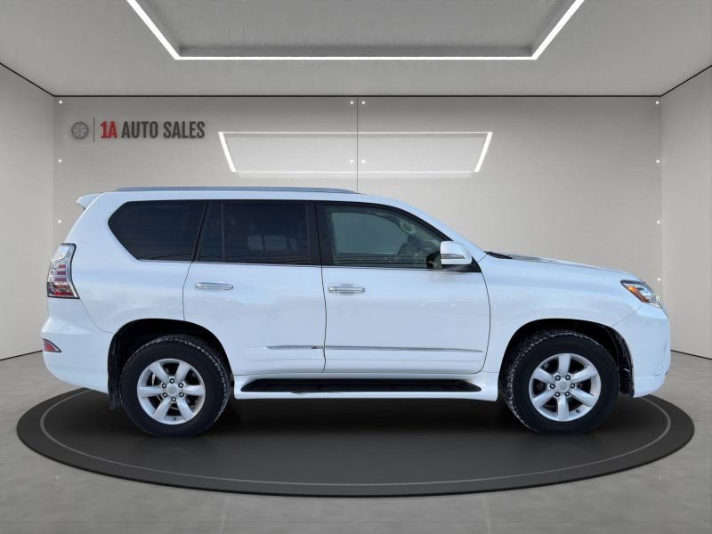 Used 2017 Lexus GX 460 image 6