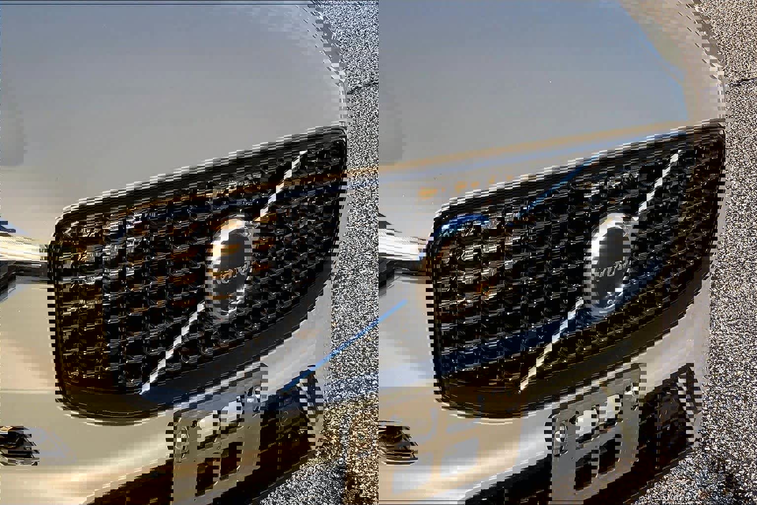 Used 2024 Volvo XC60 B5 Plus image 30