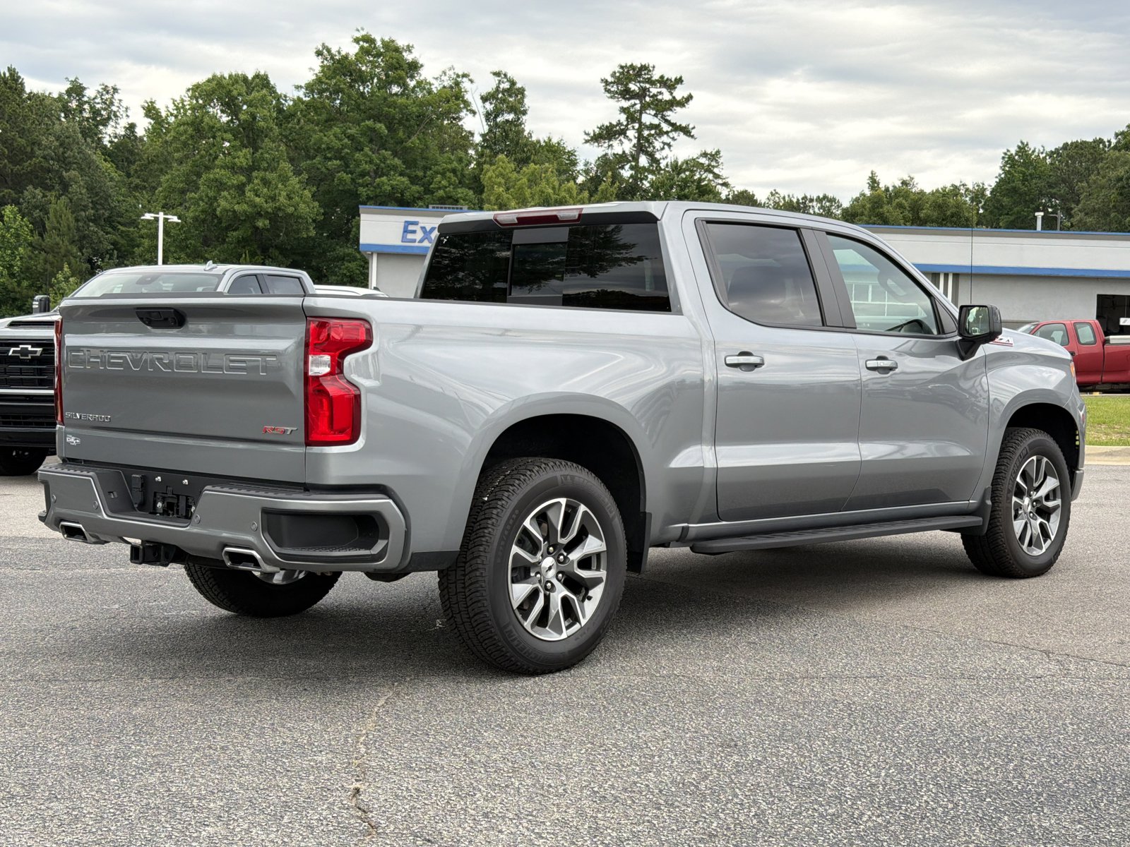 Used 2024 Chevrolet Silverado 1500 RST AWD/4WD image 12