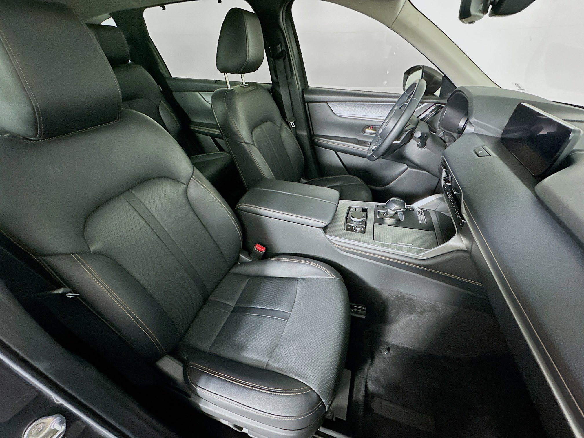 Used 2024 MAZDA CX-90 Plug-In Hybrid w/ Premium Pkg image 35