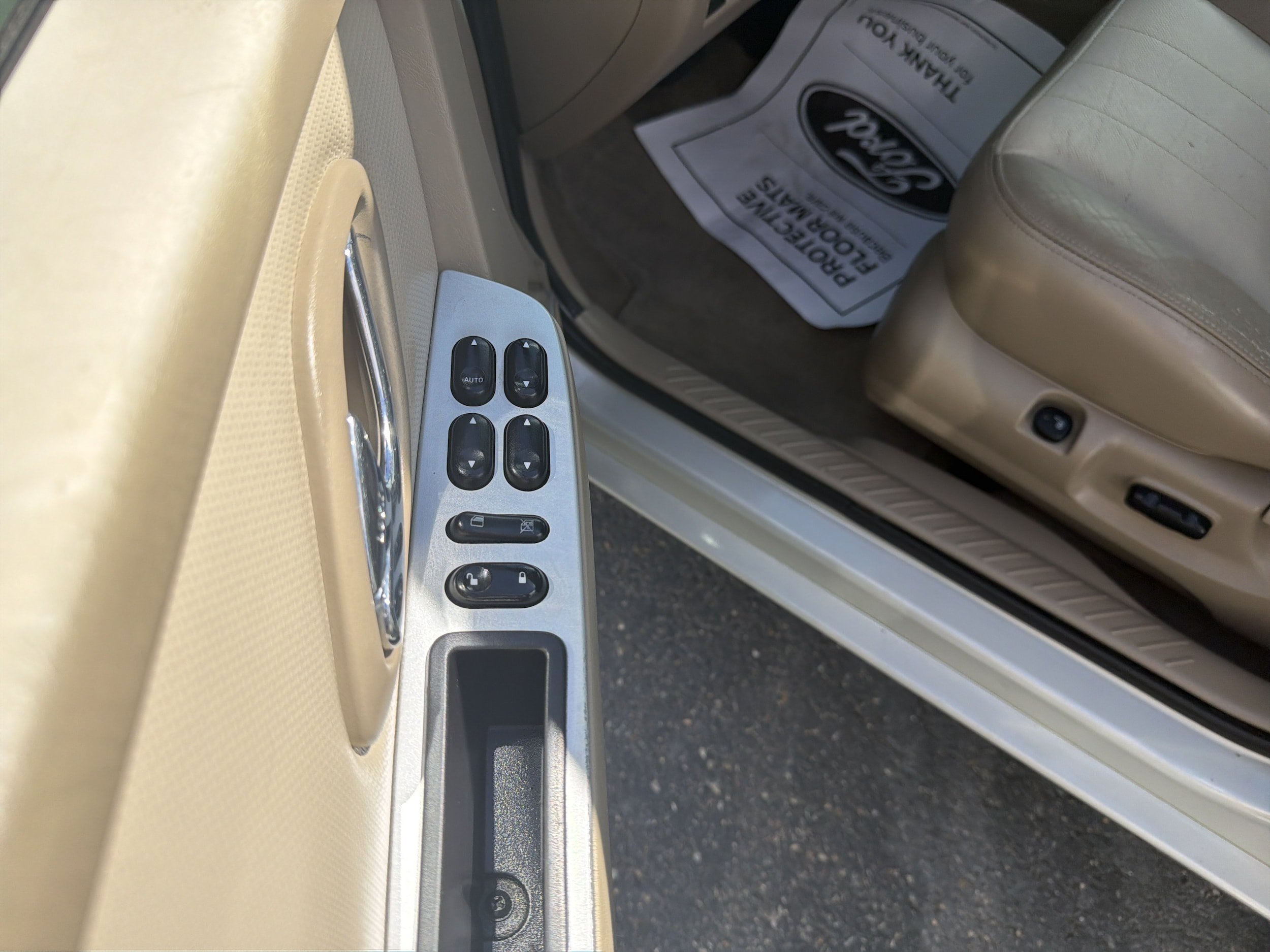 Used 2007 Mercury Mariner Luxury AWD/4WD image 10