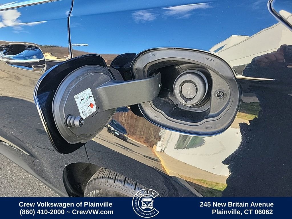 Used 2018 Ford Edge Titanium w/ Equipment Group 302A image 27