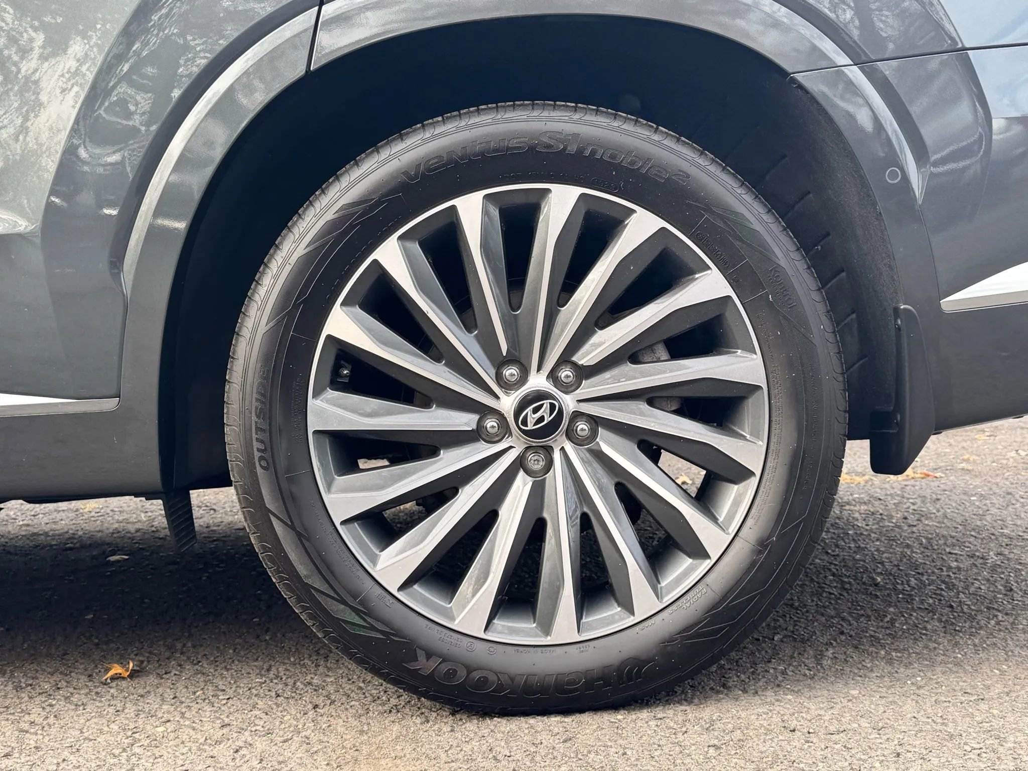 Used 2024 Hyundai Palisade Calligraphy image 31
