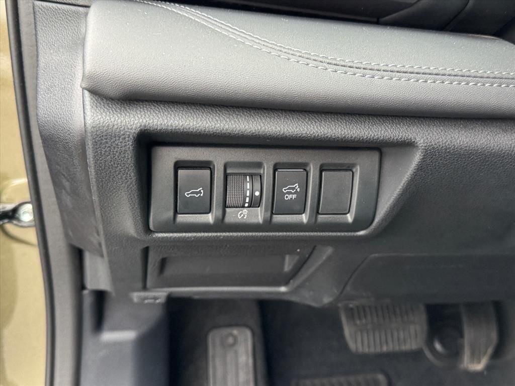 Used 2023 Subaru Outback Touring XT AWD/4WD image 18