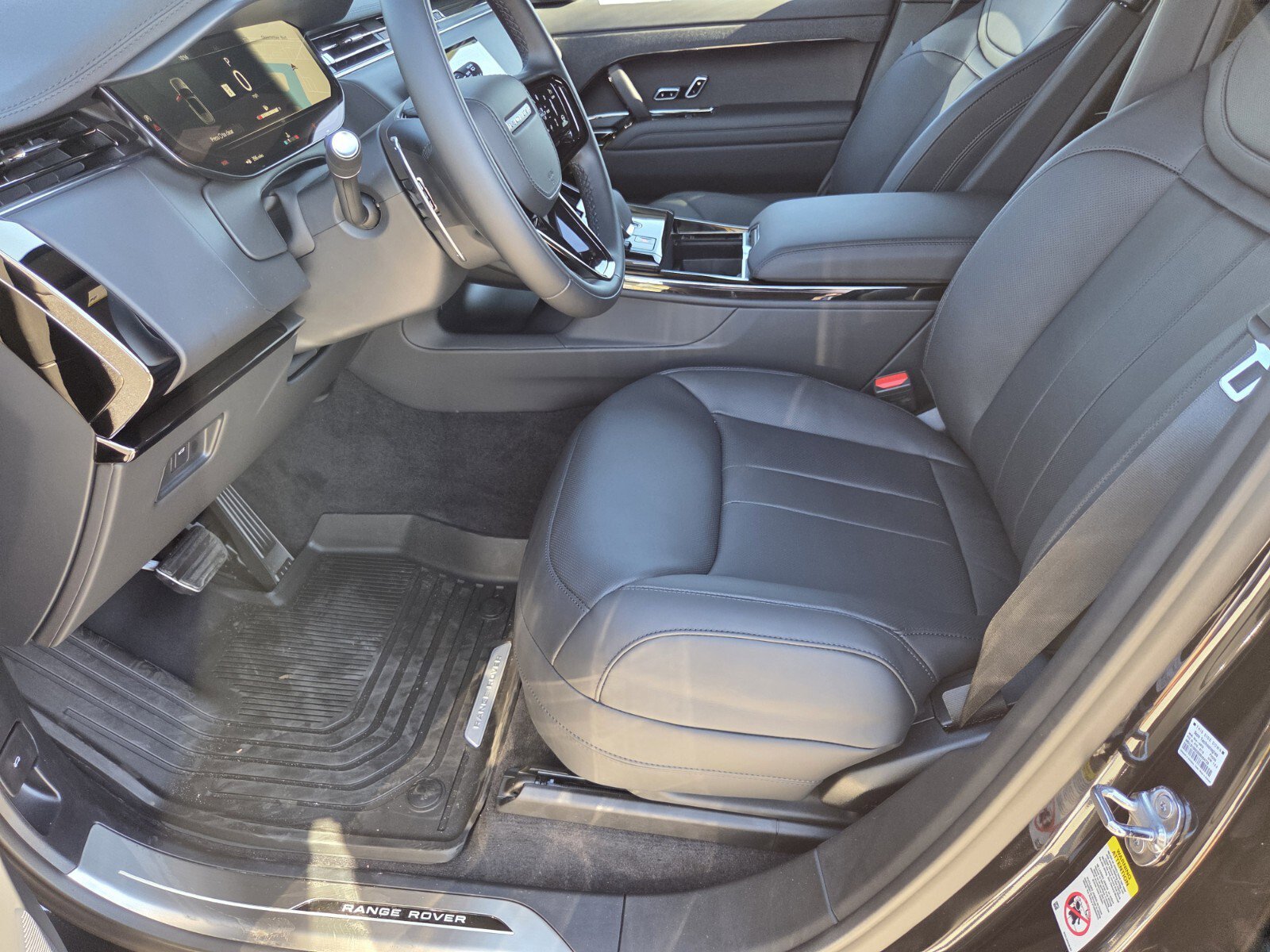 New 2025 Land Rover Range Rover Sport Dynamic SE image 17