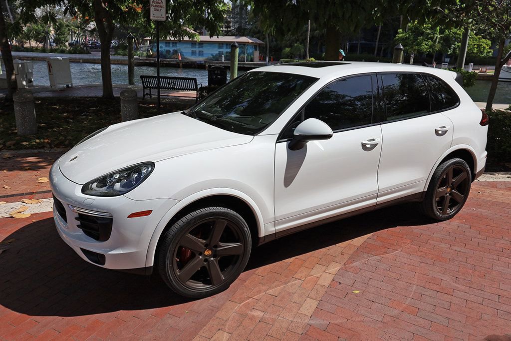 Used 2018 Porsche Cayenne Platinum Edition image 24