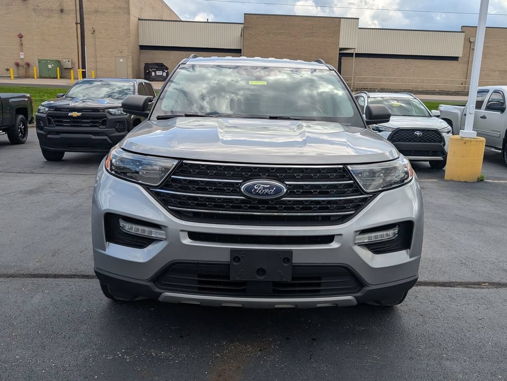 Used 2021 Ford Explorer XLT w/ Equipment Group 202A AWD/4WD video 2