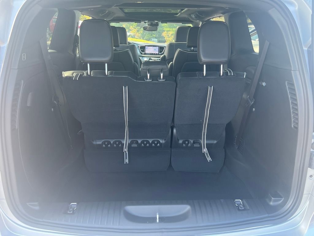 New 2026 Chrysler Pacifica Limited image 25