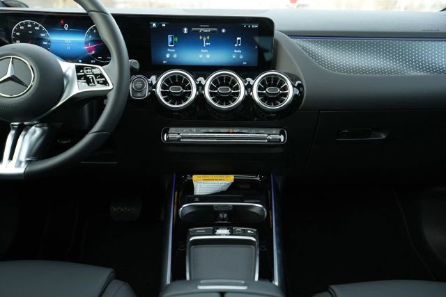 Used 2026 Mercedes-Benz GLA 250 image 27