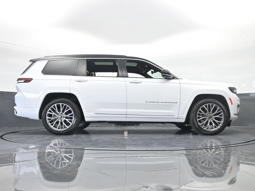 Used 2025 Jeep Grand Cherokee L Summit AWD/4WD image 61
