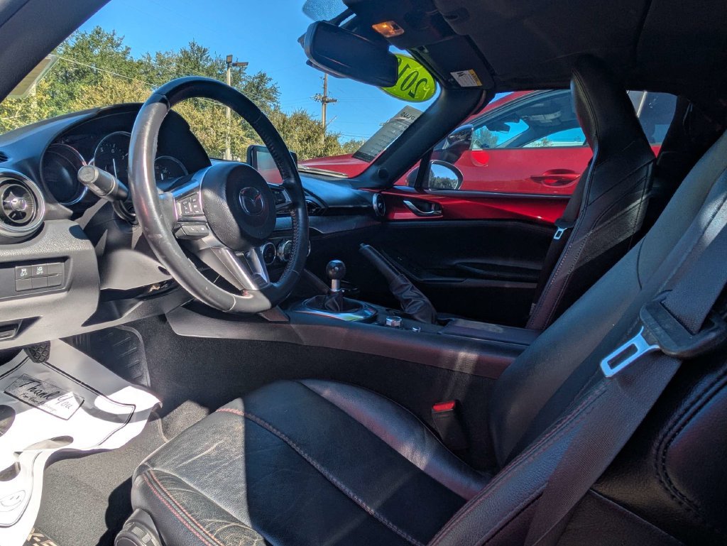 Used 2019 MAZDA MX-5 Miata RF Grand Touring w/ GT-S Package RWD image 10