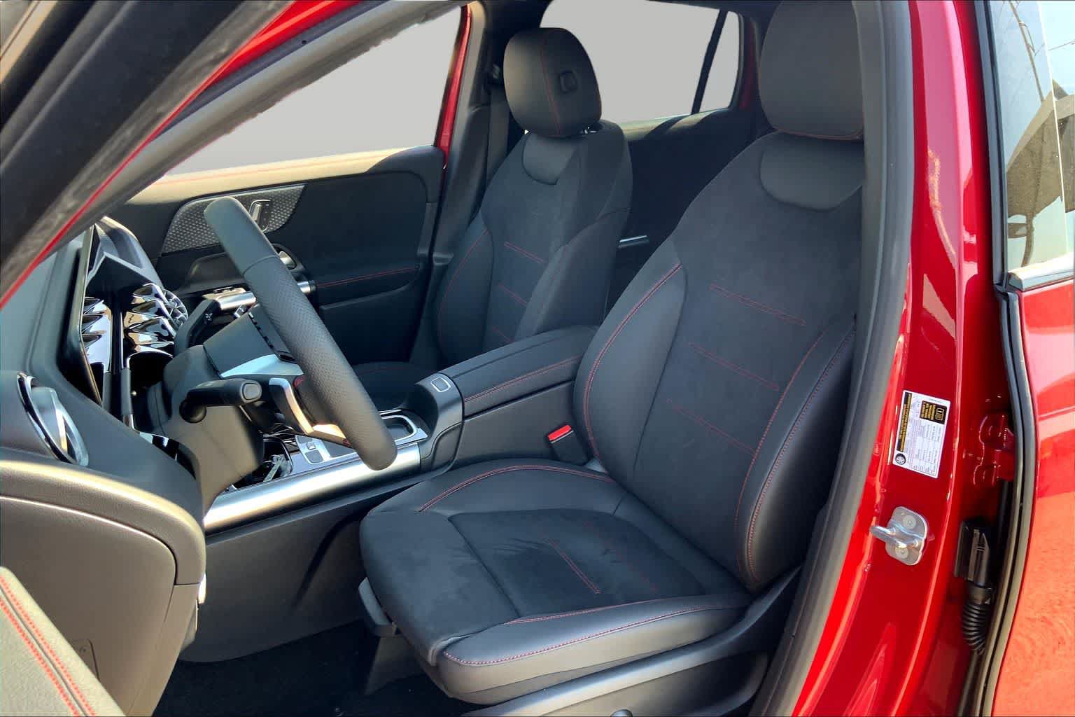 New 2025 Mercedes-Benz GLA 250 image 16