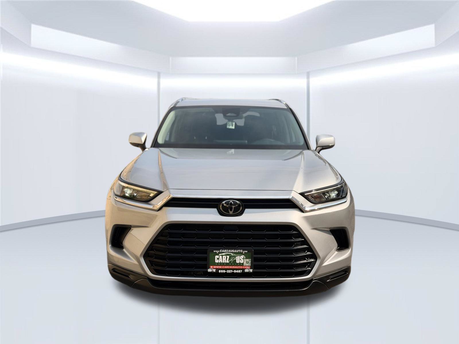 Used 2024 Toyota Grand Highlander AWD image 2