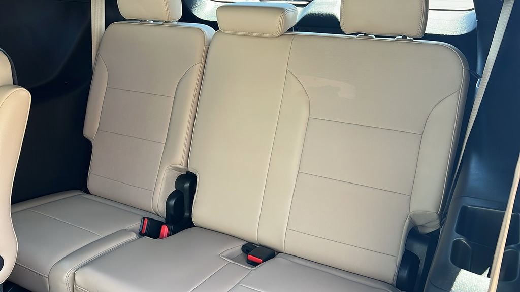 Used 2026 Buick Enclave Preferred w/ LPO, Floor Liner Package FWD image 10