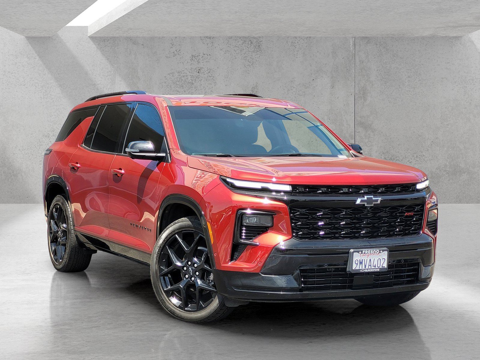 Used 2024 Chevrolet Traverse RS w/ LPO, Floor Liner Package AWD/4WD image 2