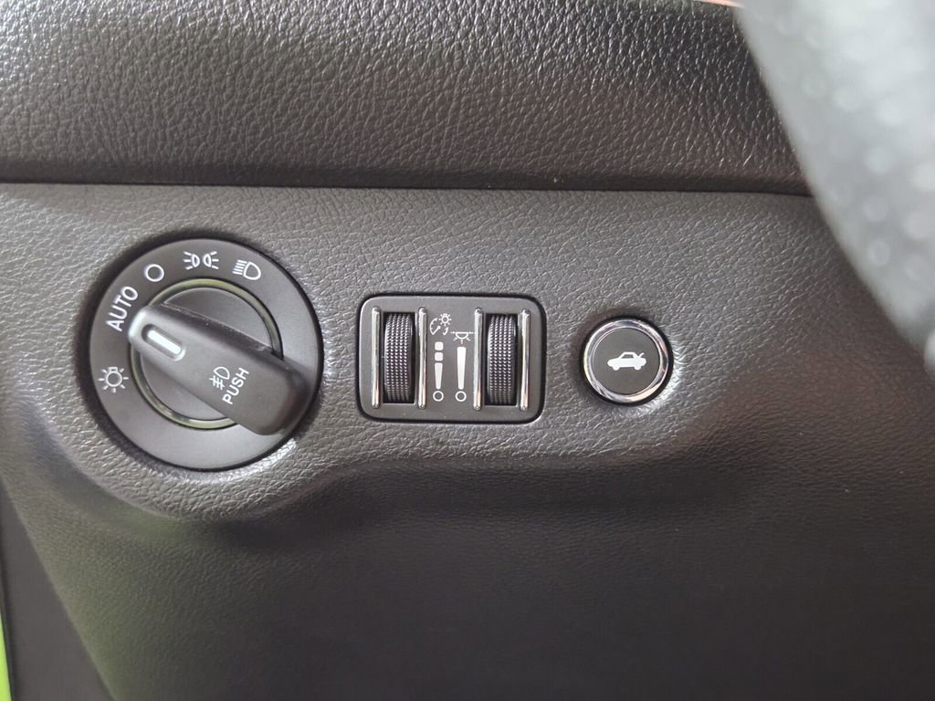 Certified 2019 Dodge Challenger R/T image 21