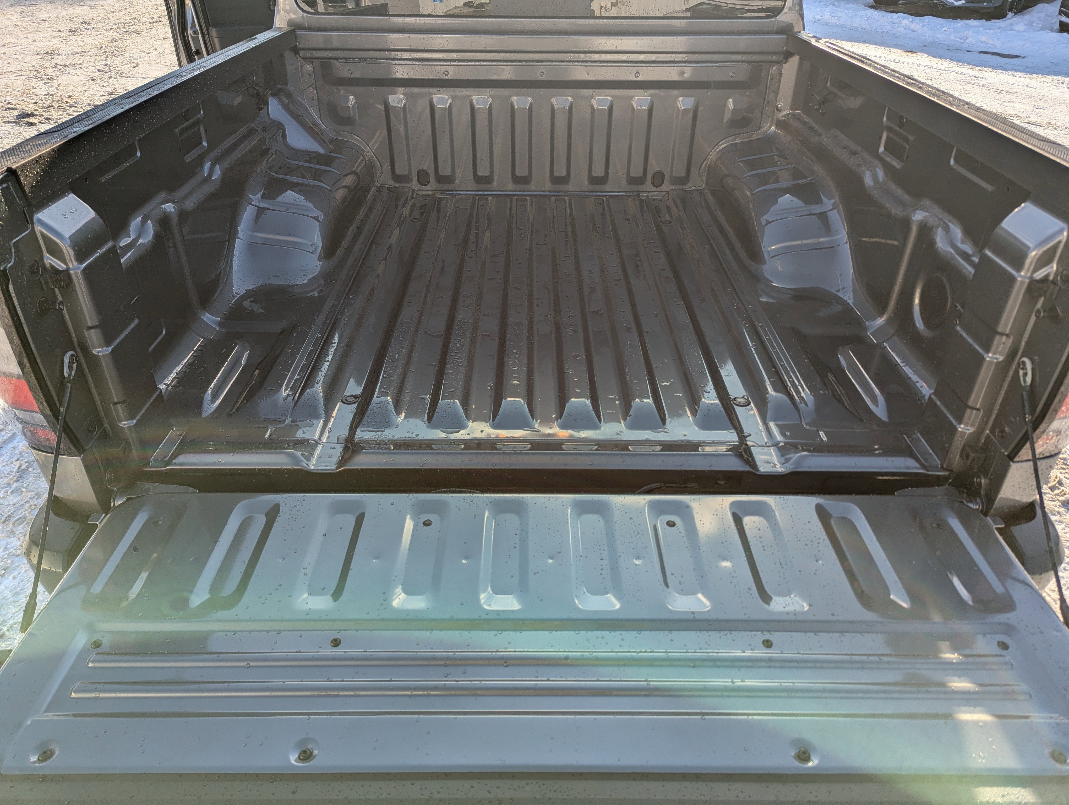 New 2026 Nissan Frontier S image 12