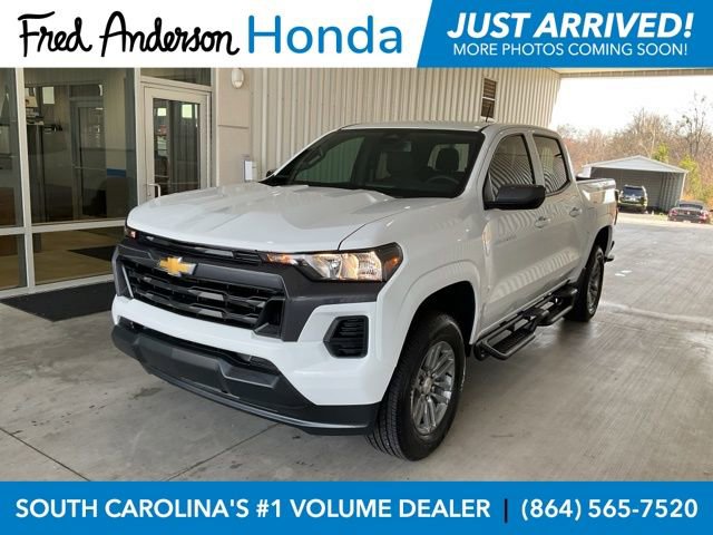 Used 2025 Chevrolet Colorado LT image 1