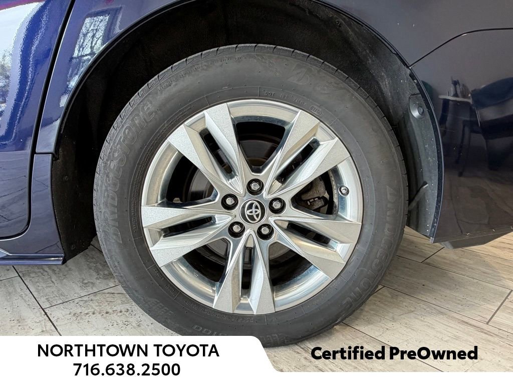 Used 2024 Toyota Sienna XLE w/ XLE Plus Package image 7