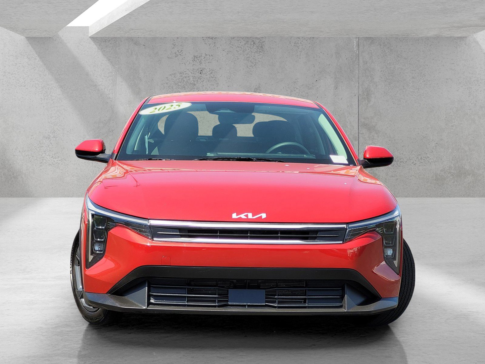 Used 2025 Kia K4 LXS FWD image 2
