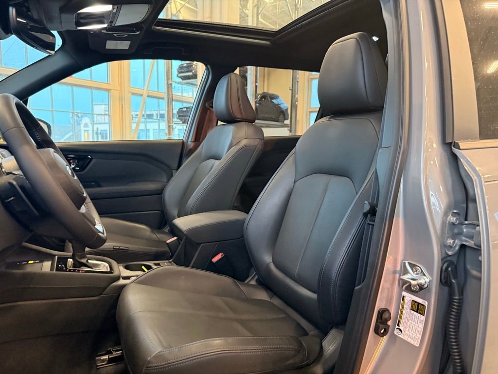 Used 2025 Subaru Forester Limited image 9